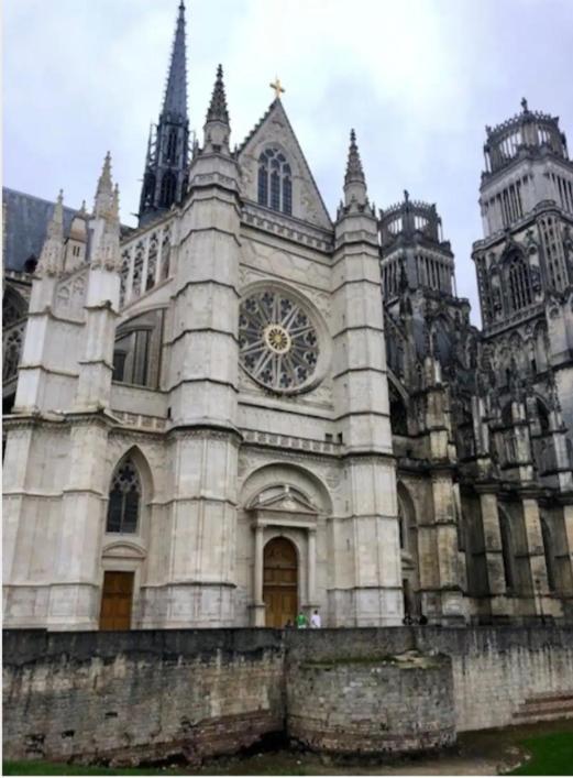 Centre T2 Théâtre Et Cathédrale * Orléans